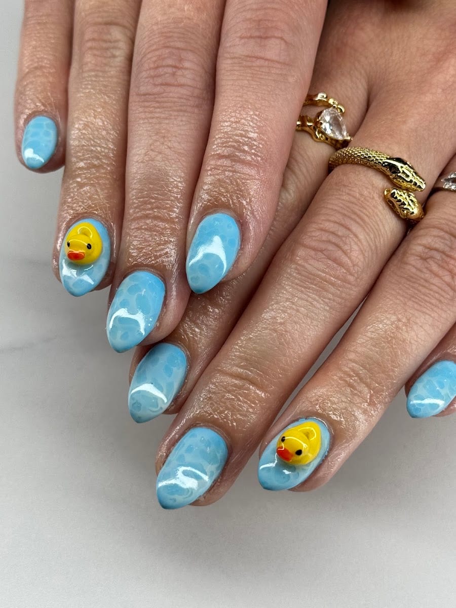 Liquid Glamour Nails