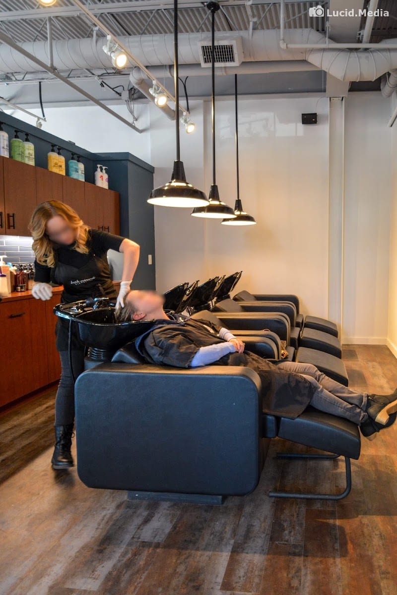 Elizabeth Benke Salon at Blueberry Hill, photo 2