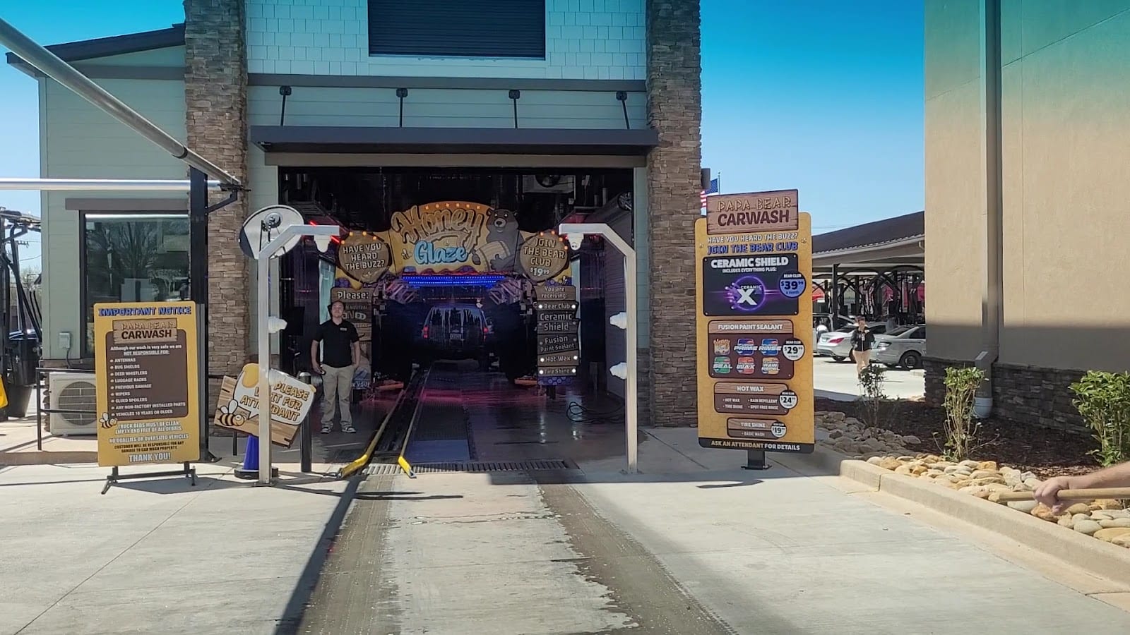 Papa Bear Car Wash, photo 3