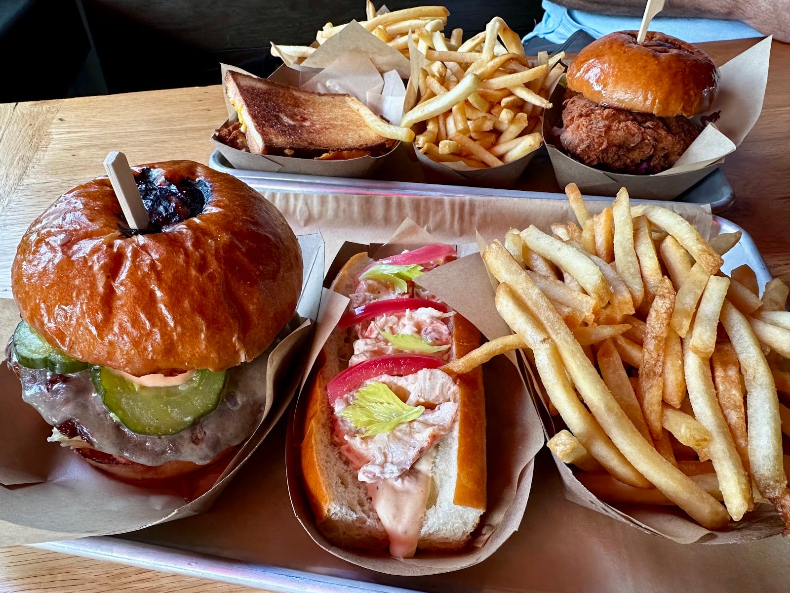 Burgers & Half Bottles, photo 3