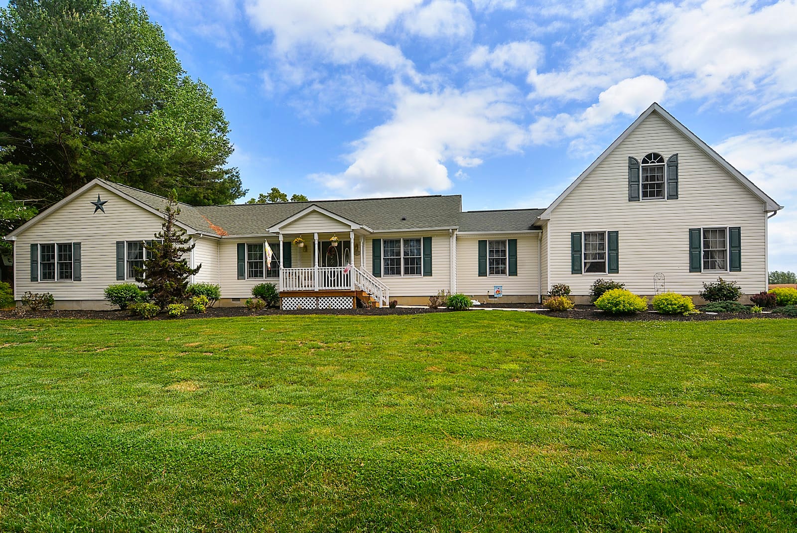 Realty Navigator, Annapolis Office, Petra Quinn Broker