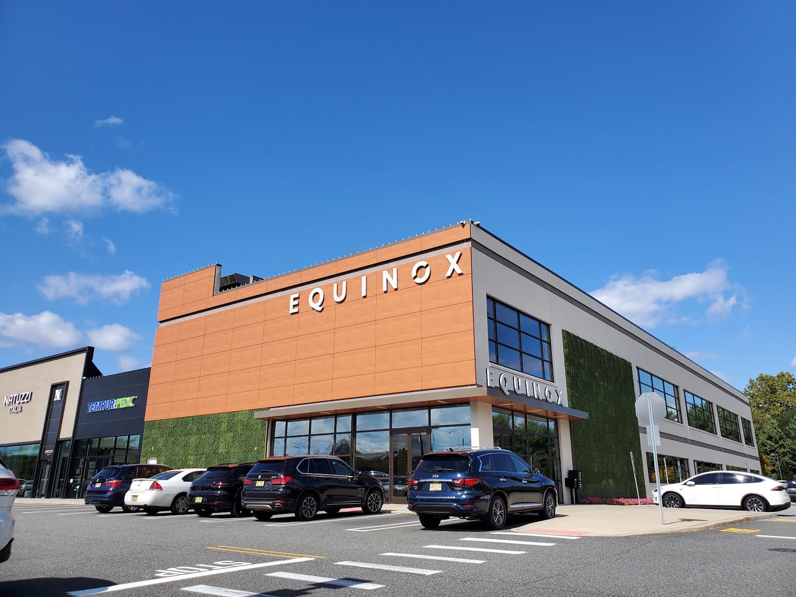 Equinox Paramus, photo 4