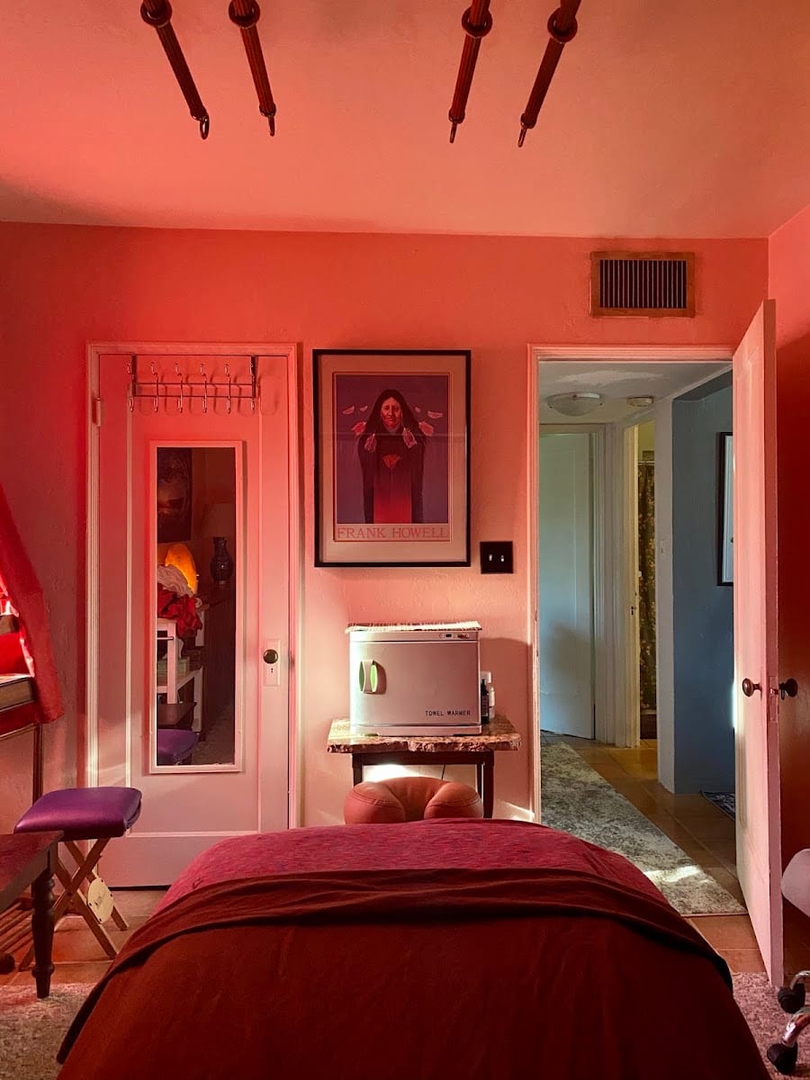 Massage Tucson - Toni Elwell, photo 2