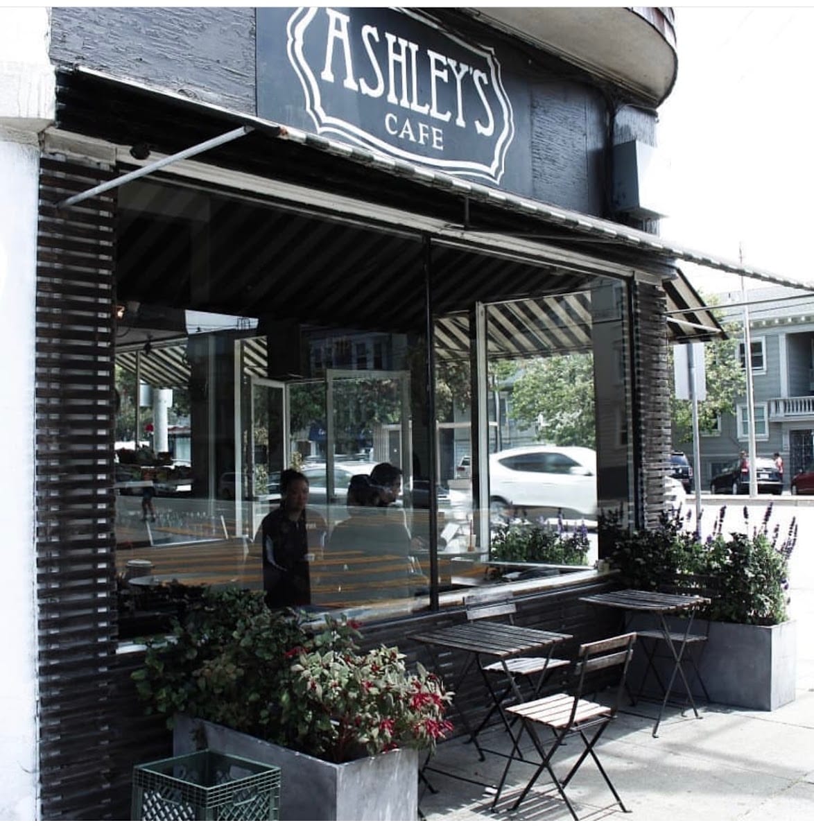 Ashley's Cafe, photo 2