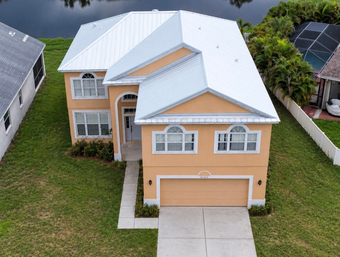 Suncoast Roofing & Exteriors