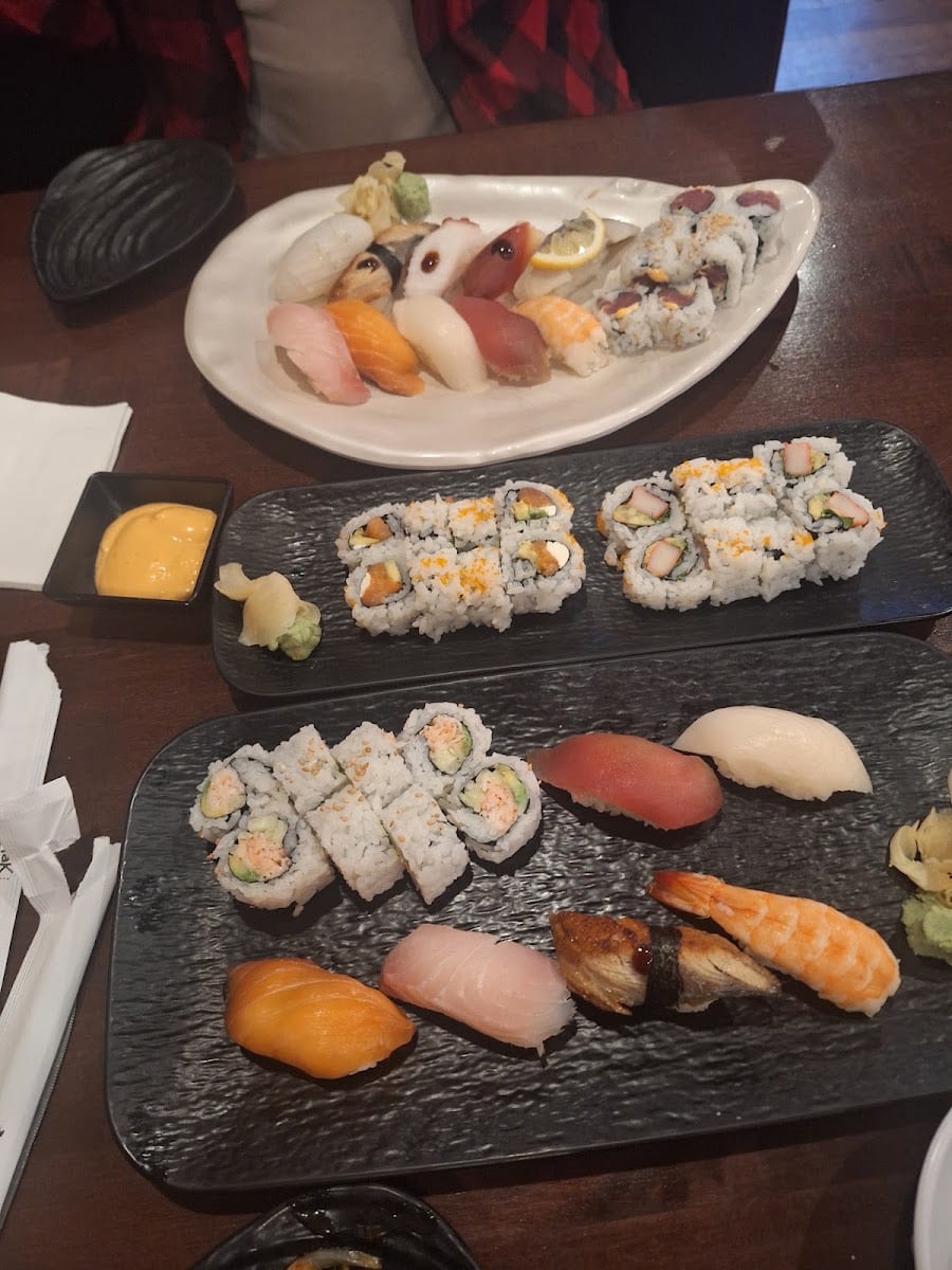 Maki Sushi Bar & Bistro, photo 4