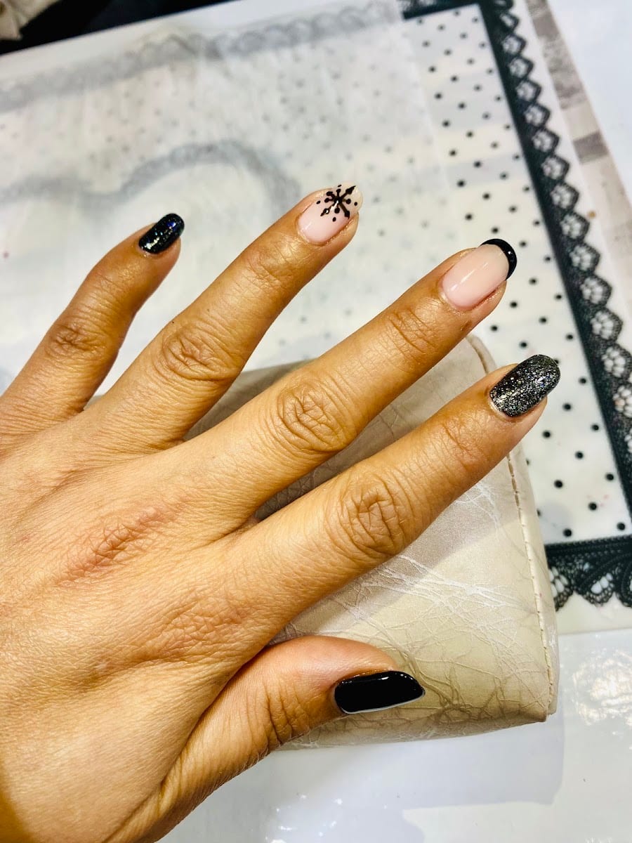 Yine Nail（-20%）