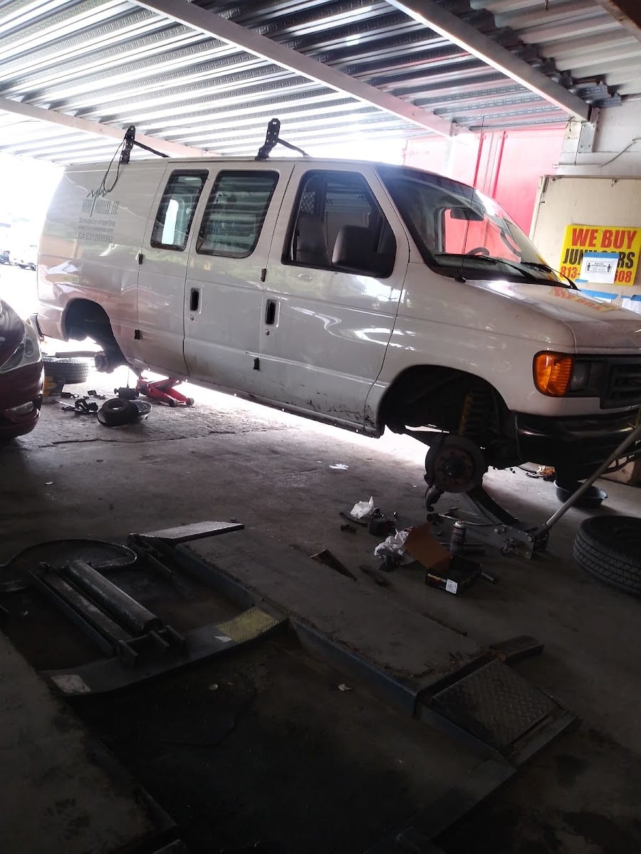 MCI Tires