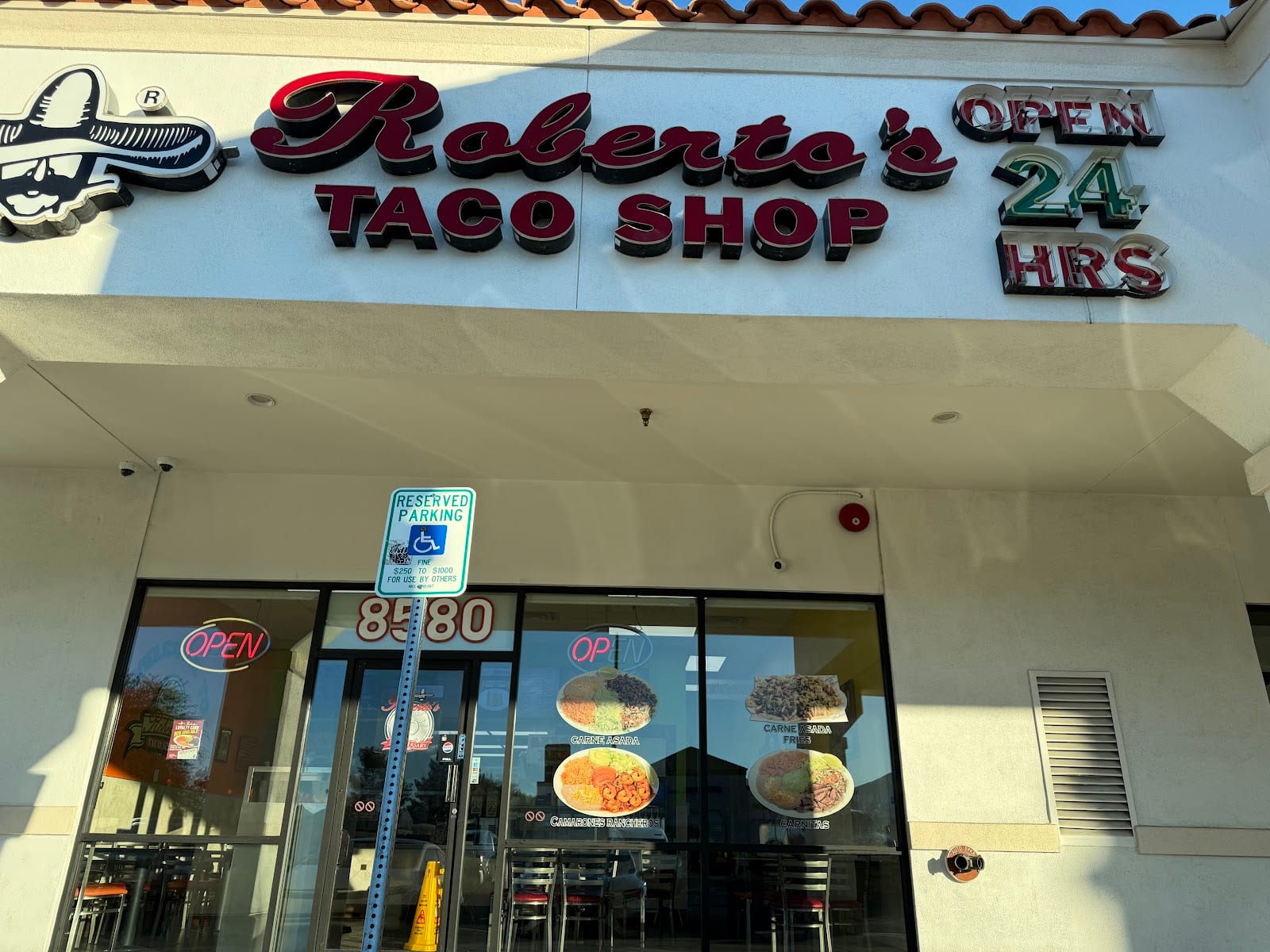 Roberto's Taco Shop, photo 2