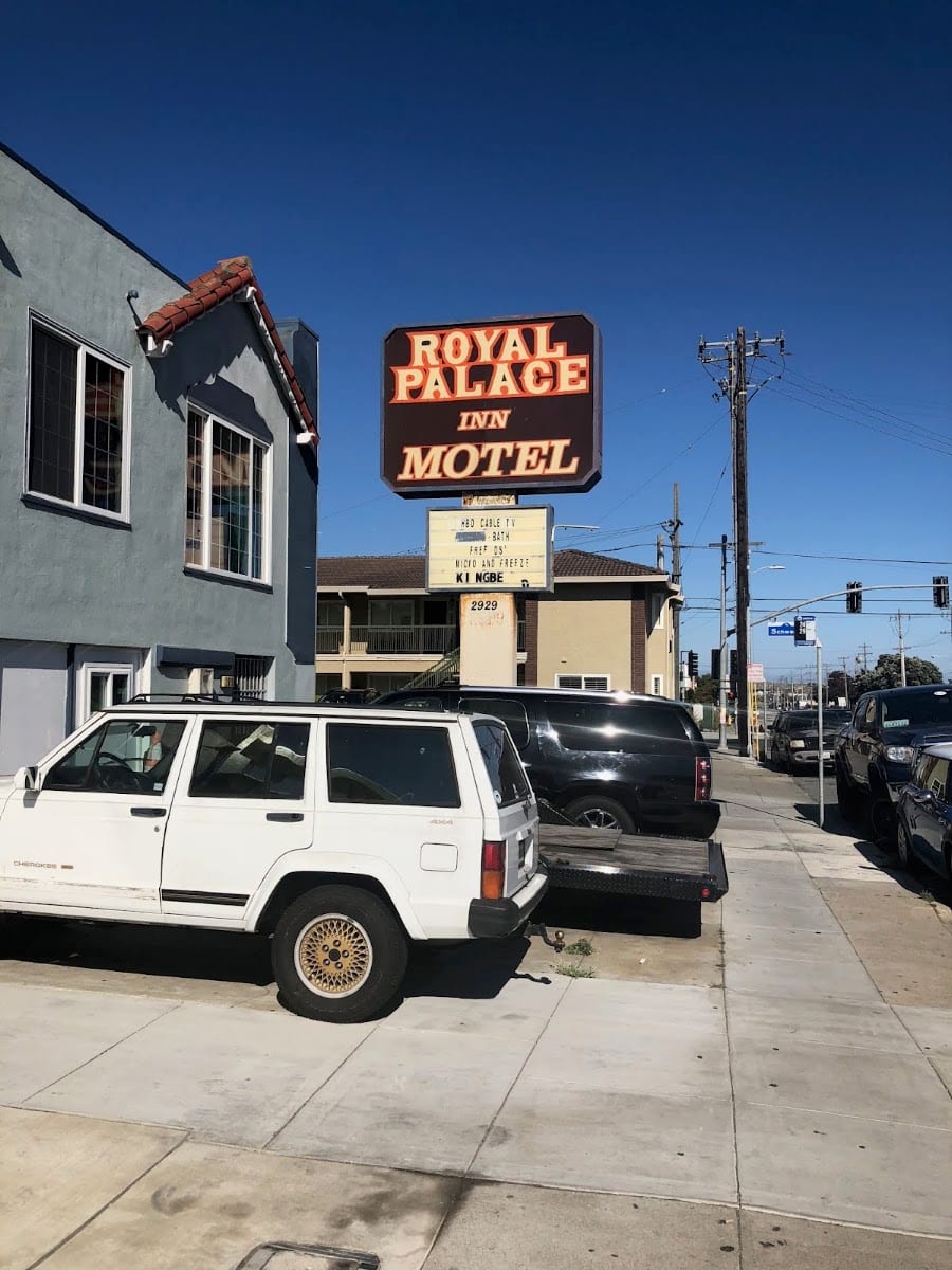 Alpine Inn & Suites