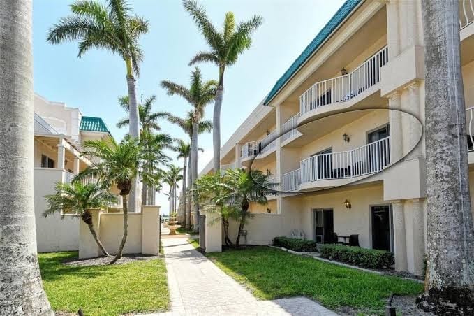 Bayview Unit, Balcony, Private Beach, Heated Pools, Pickle, Hot-tub, Gym, Beach to Bay! - Three-Bedroom Apartment with Harbor View