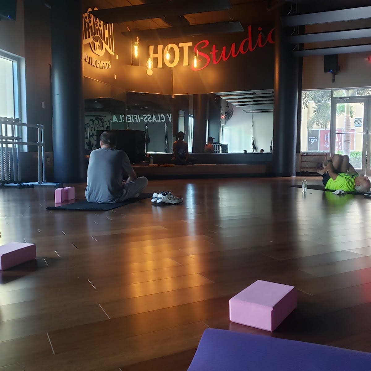 Crunch Group Fitness Studio