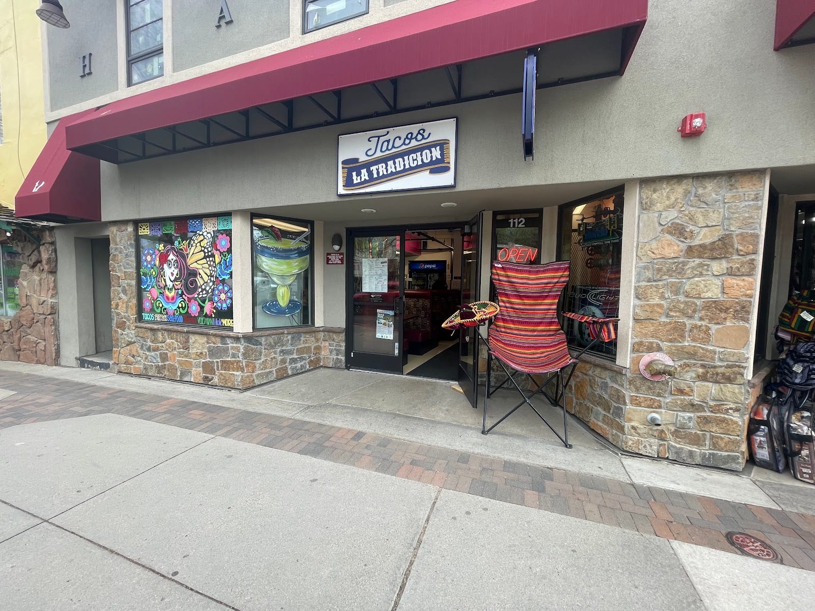 La Tradición Bar and Grill