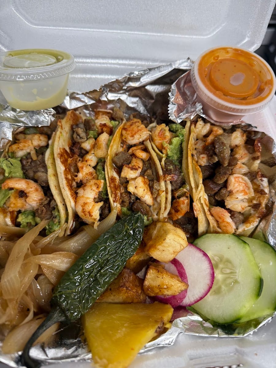 The Michoacán Women’s Taqueria and Crepe Shop, photo 3