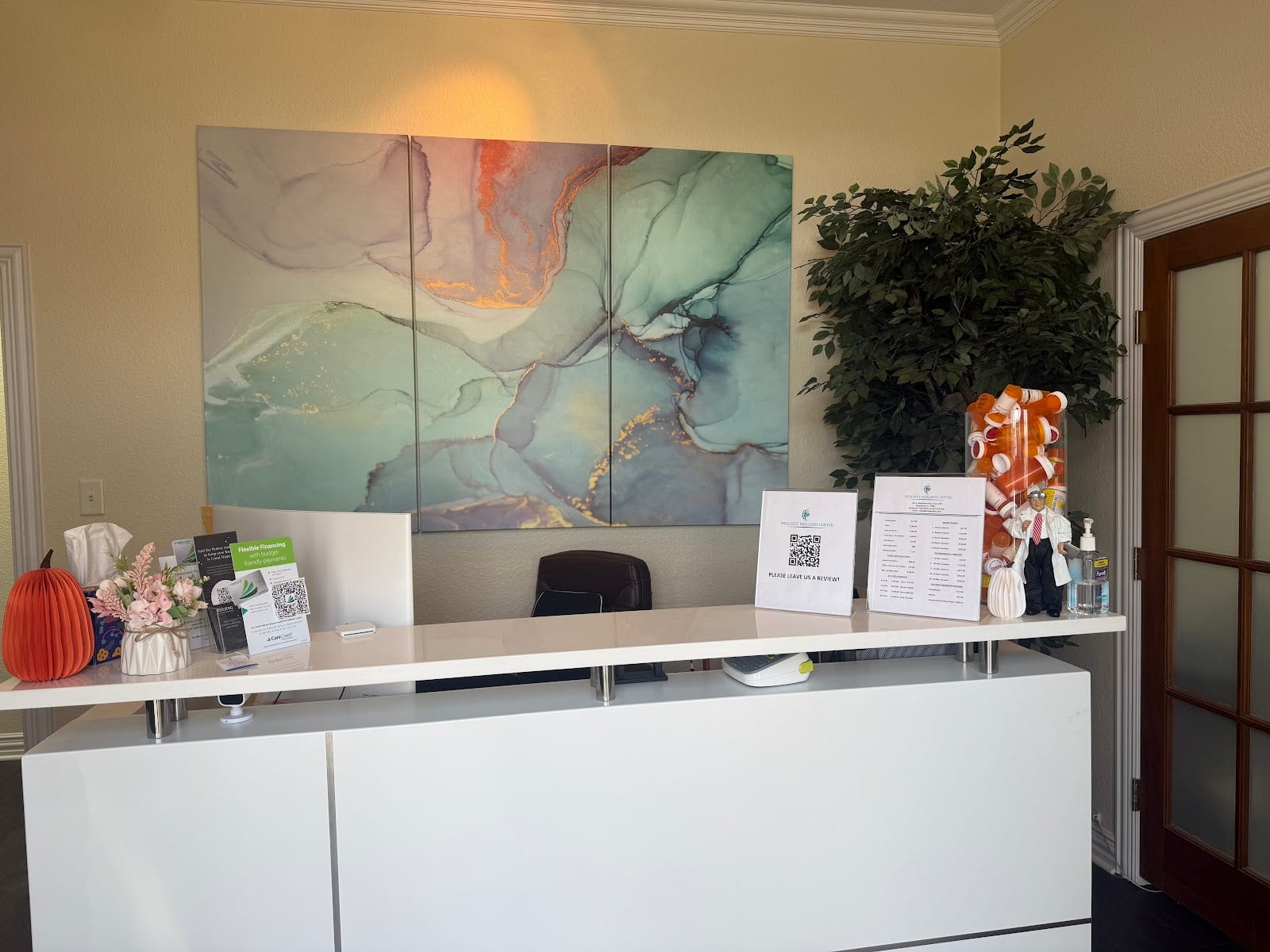 Healistic Spine and Wellness