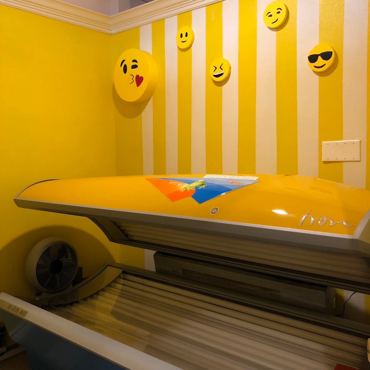 Bronzing Bar and Spa, photo 2