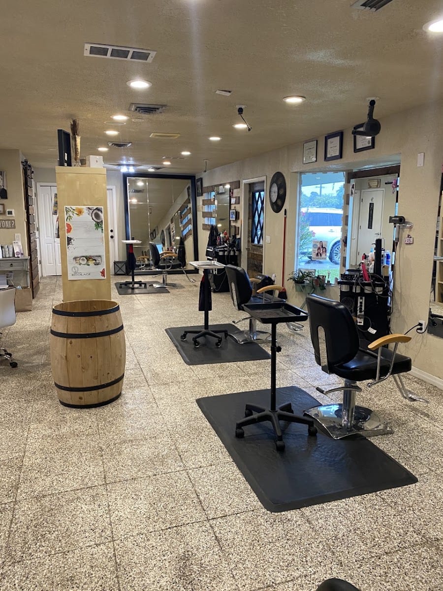 Hair Company of Englewood Inc., photo 2