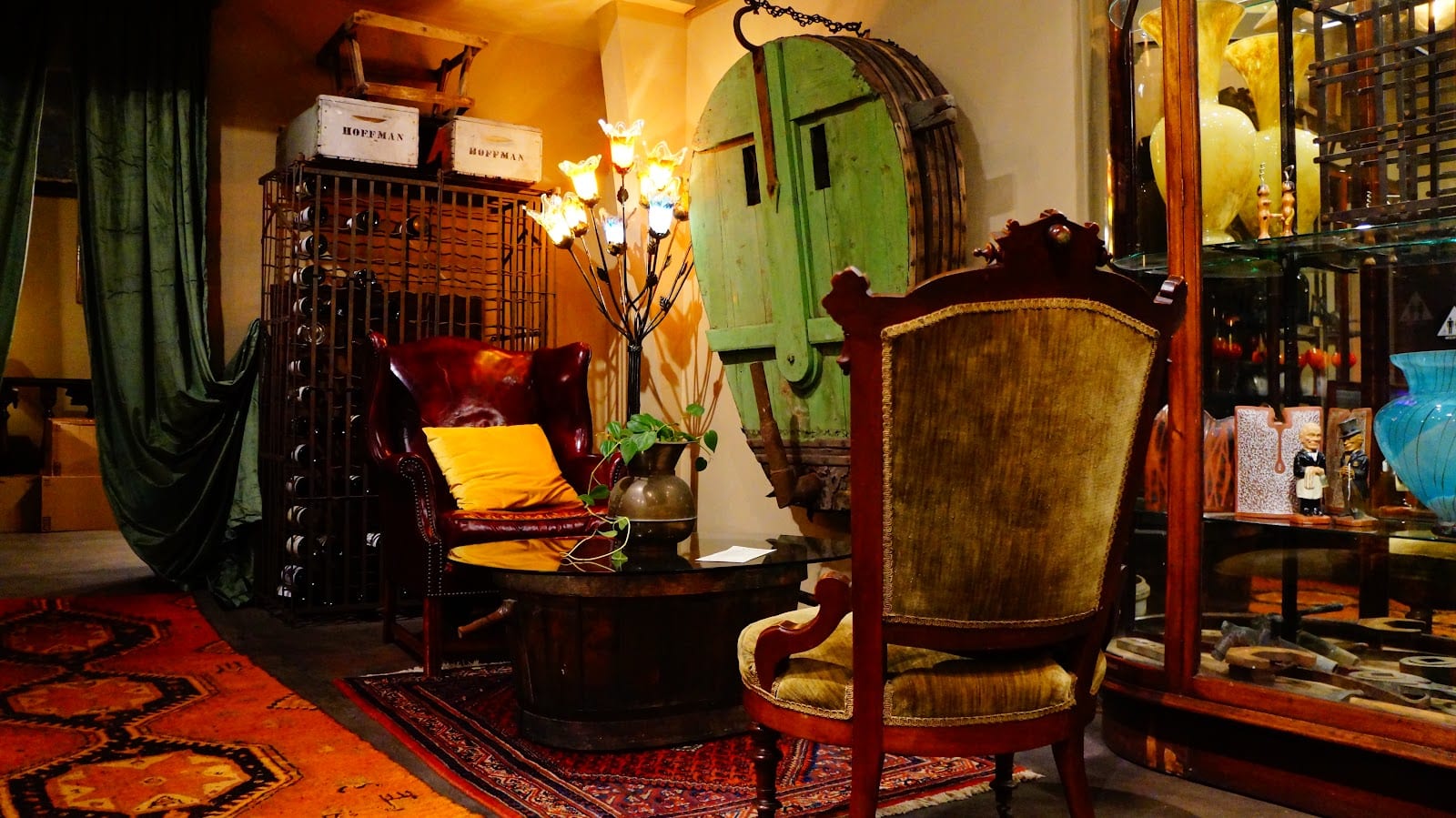 Vault Wine + Artifacts, photo 4