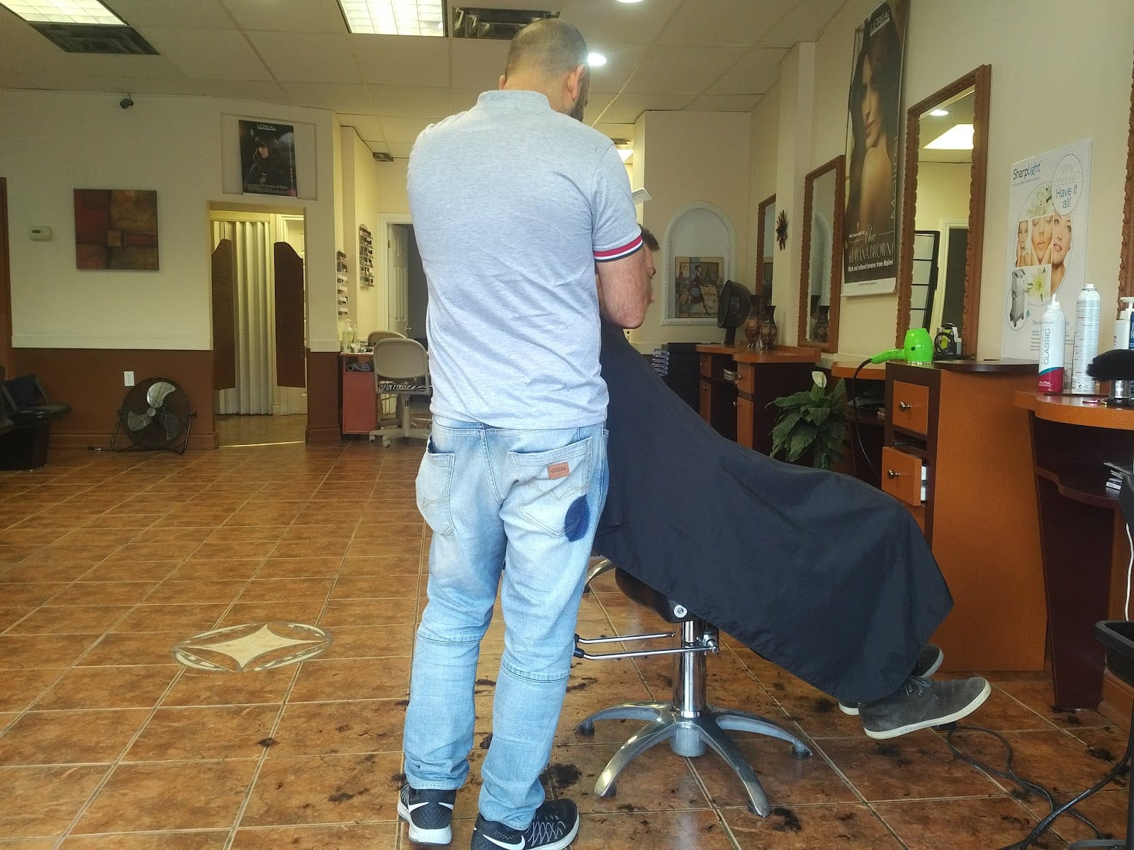 Jimmy's Hair Salon, photo 2