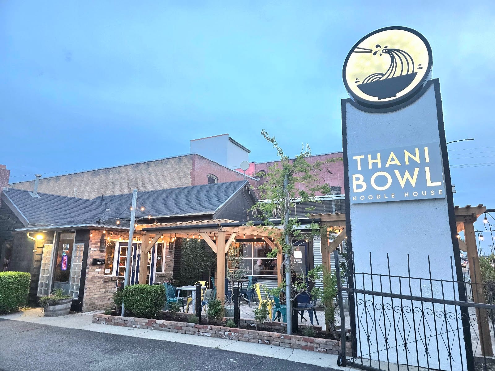 Thani Bowl Noodle House, photo 2