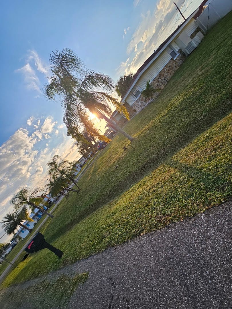 Lauren’s Lawns LLC, photo 4