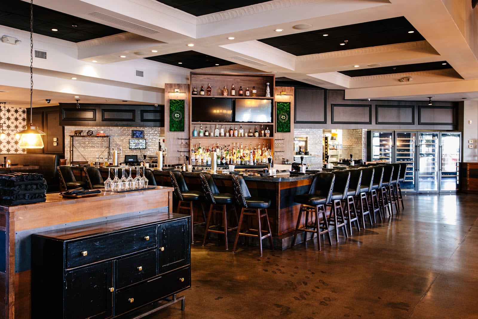 Collins Brothers Public House, photo 2