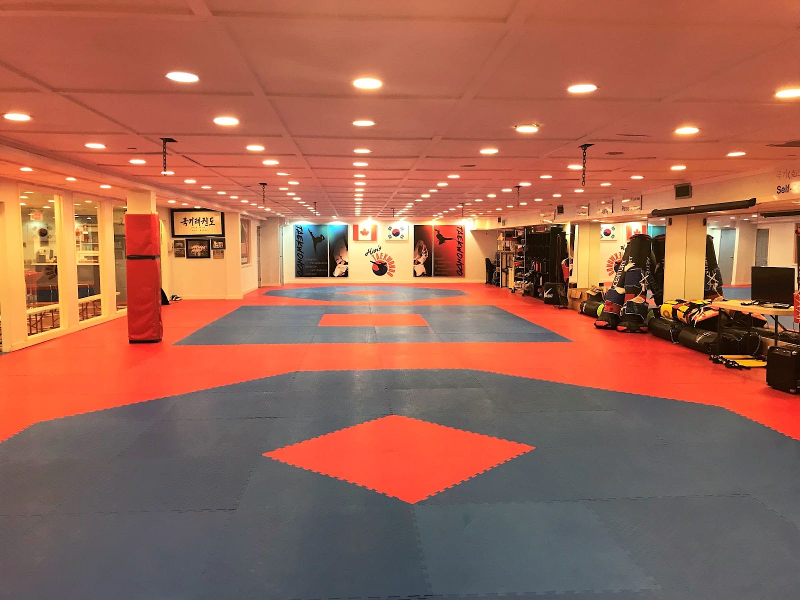 Han's Taekwondo Academy