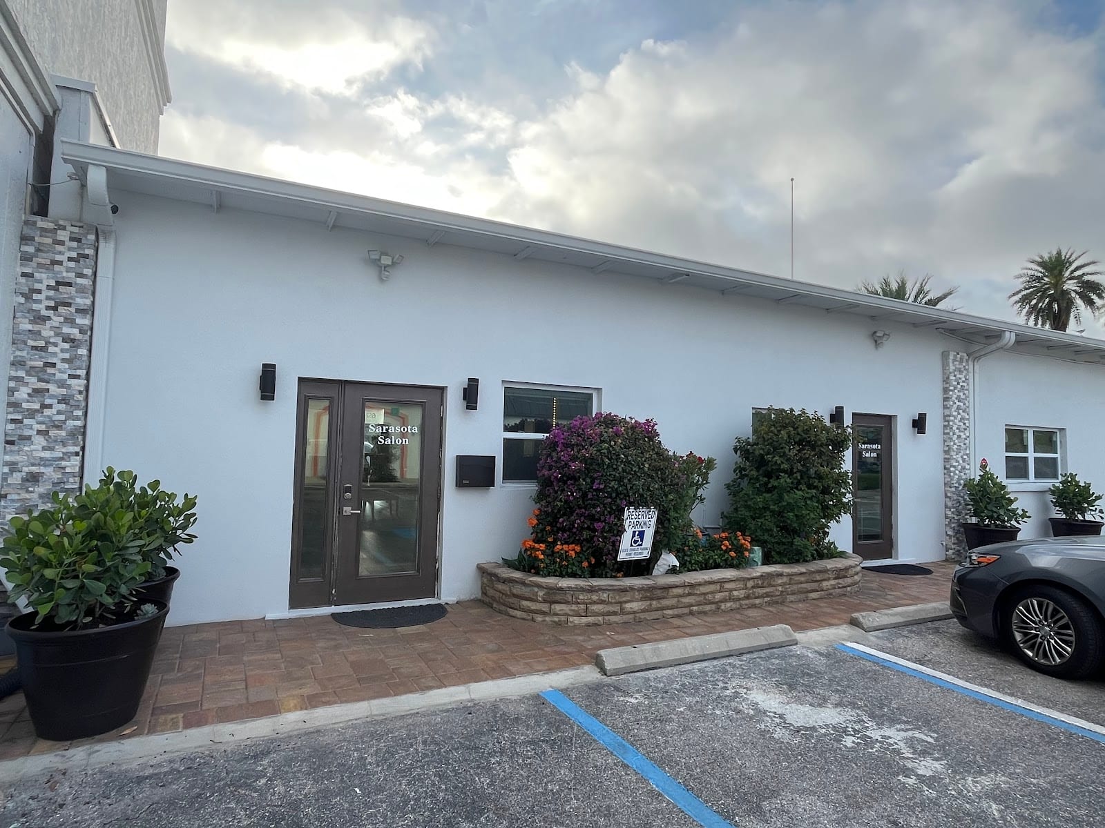 Sarasota Salon, photo 4