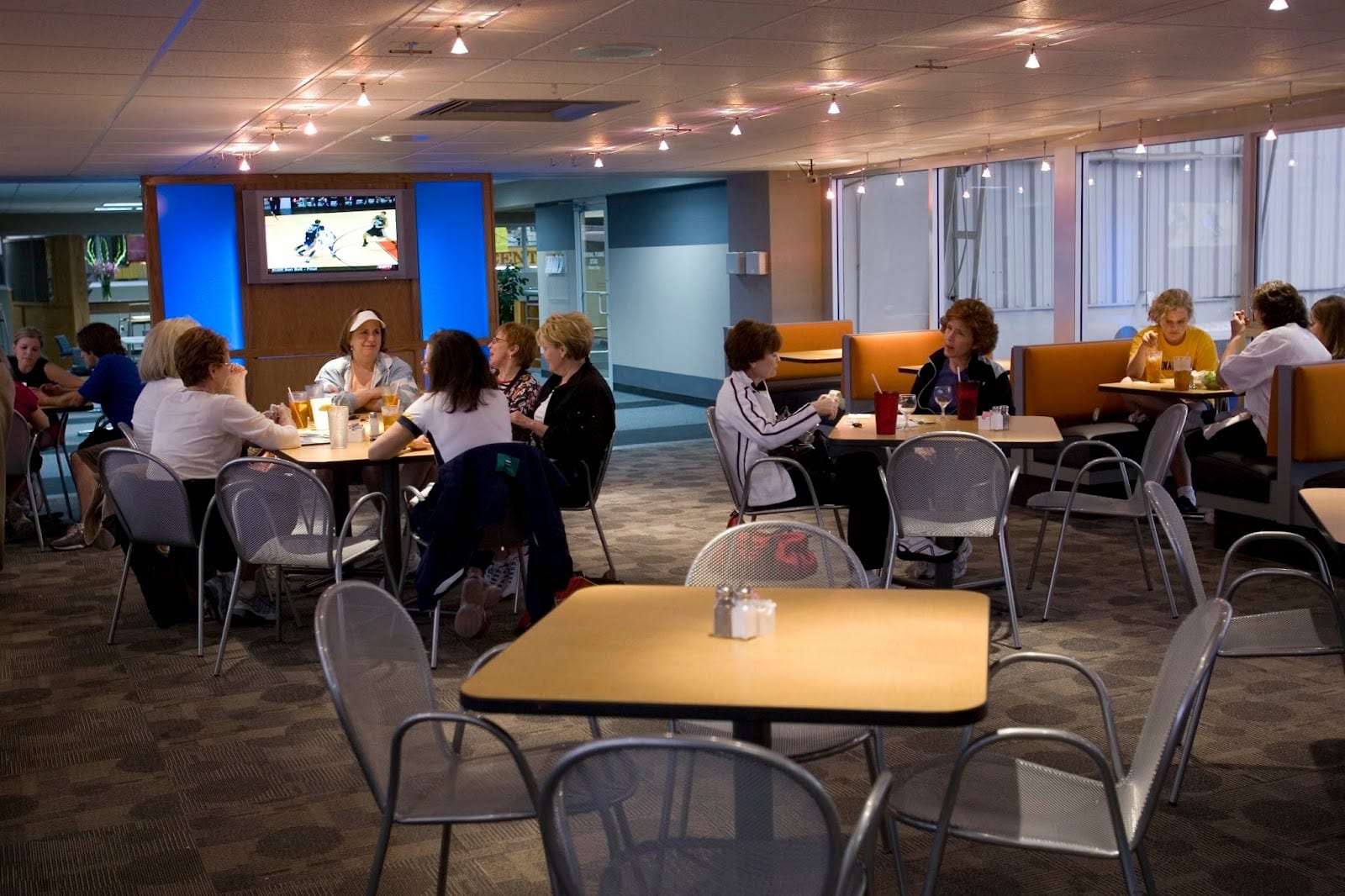 Blue Court Grill at Little Rock Athletic Club, photo 4