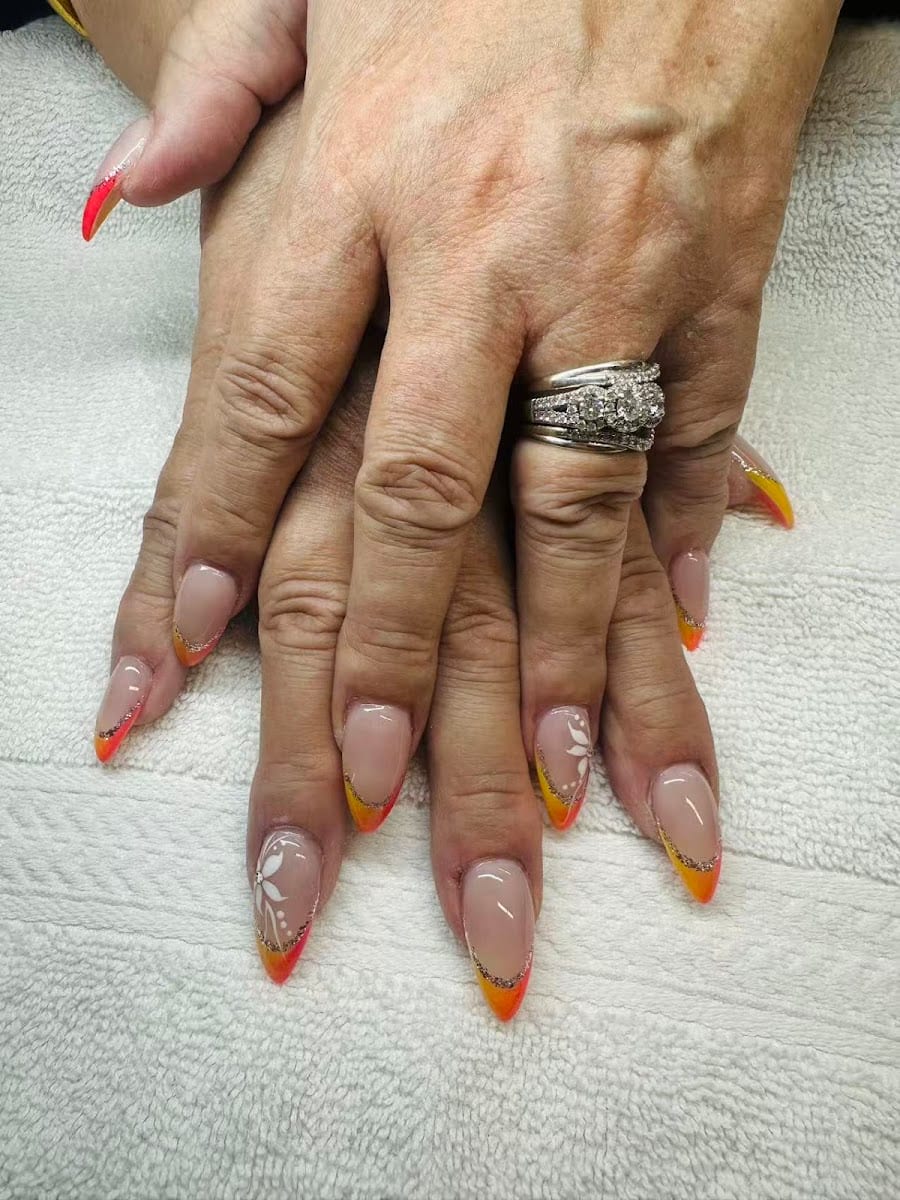 Coco Nails Haircut, photo 3