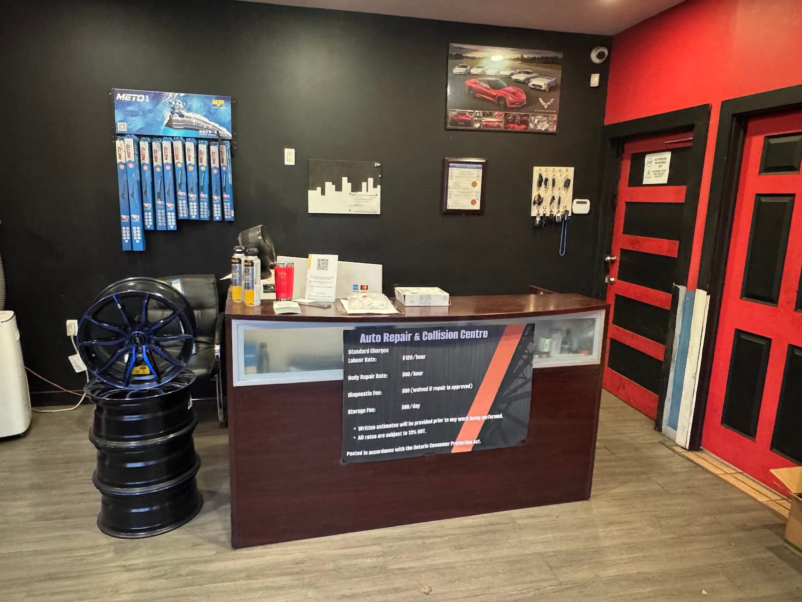 AUTO REPAIR & COLLISION CENTRE, photo 4