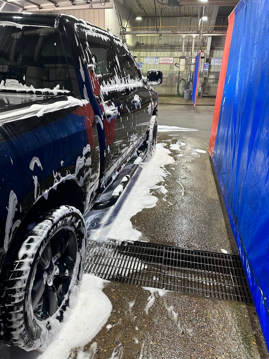 Hughes Car Wash, photo 2