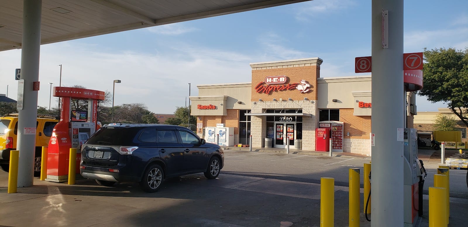 H-E-B Convenience Store, photo 2