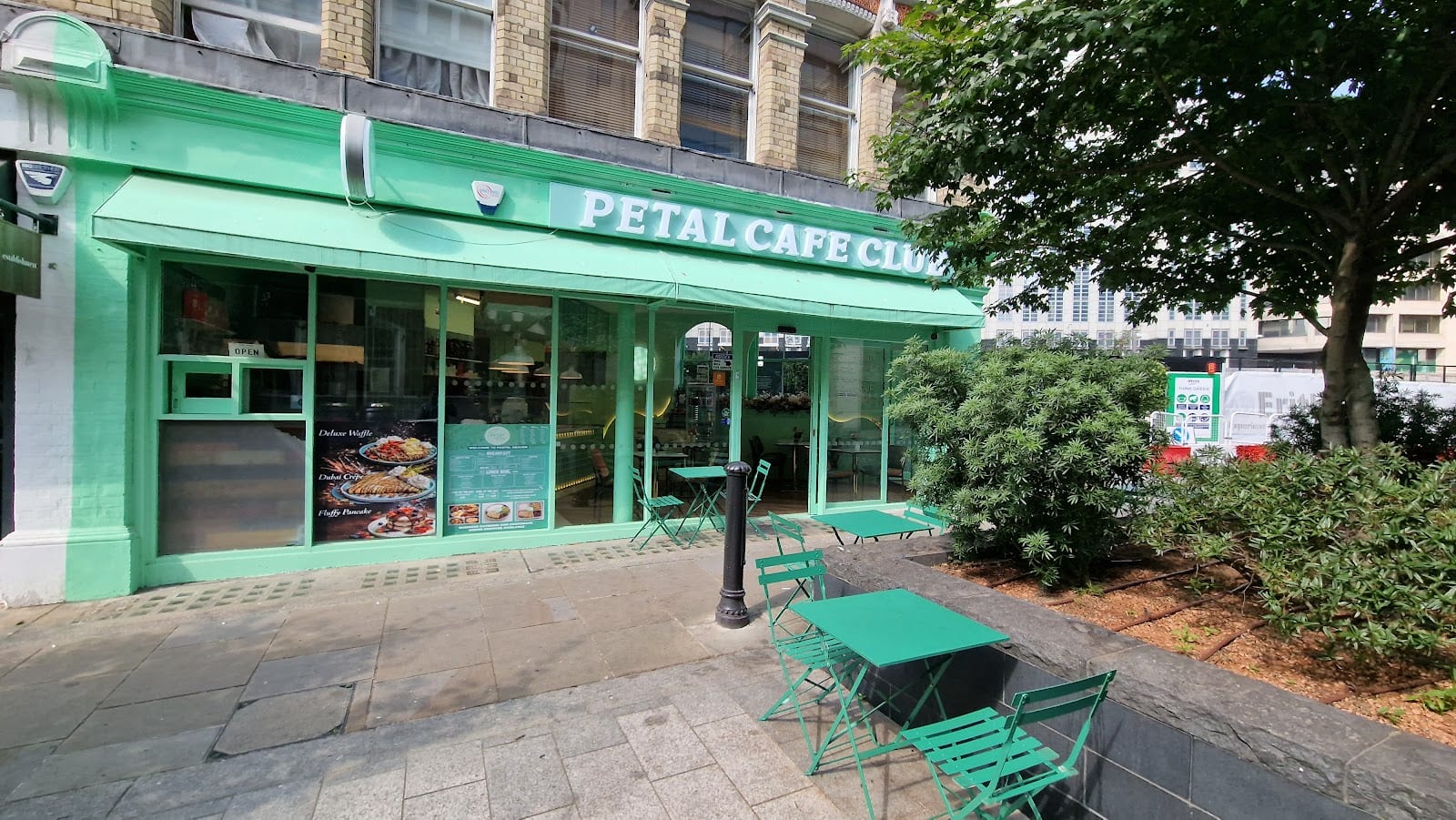 PETAL CAFE CLUB, photo 2