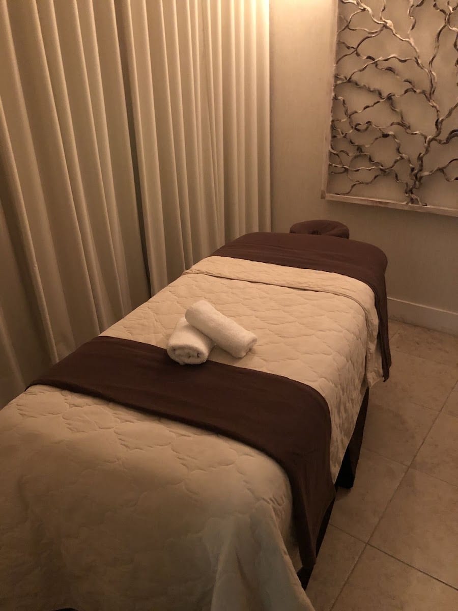 Kayla massage and spa