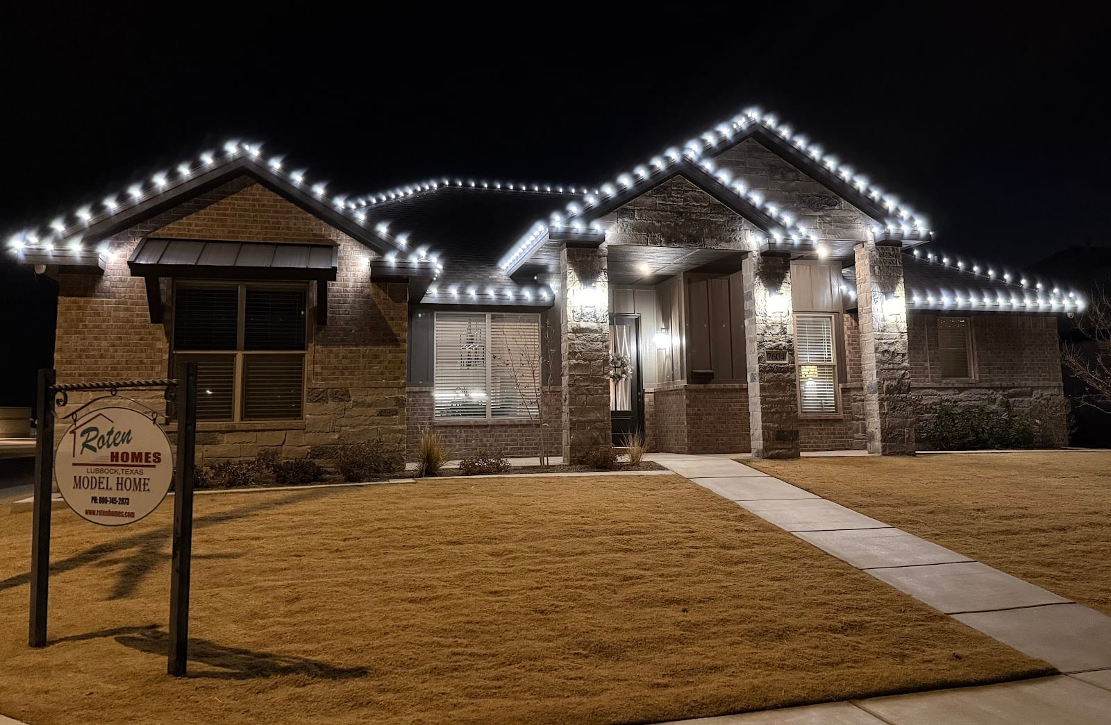 Howell's Mow & Glow