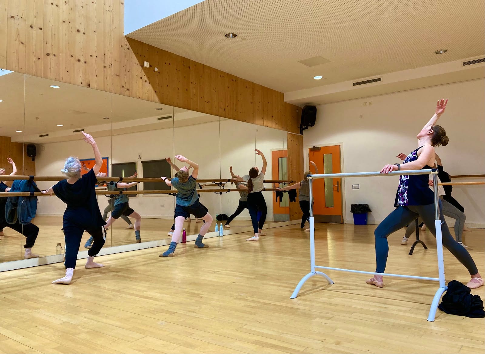 Nicky Gibbs Dance, photo 2