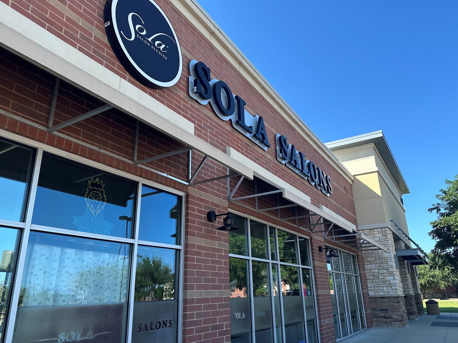 Sola Salons, photo 3