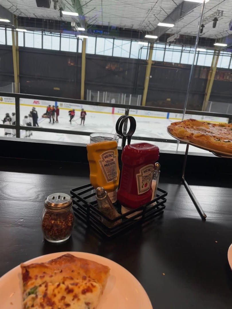 MacKenzie River Pizza, Grill & Pub, photo 2