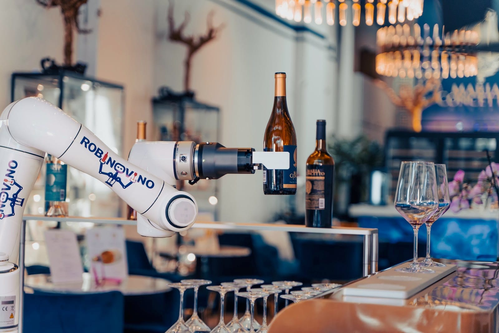 RobinoVino - Robot-Sommelier Pouring Wine