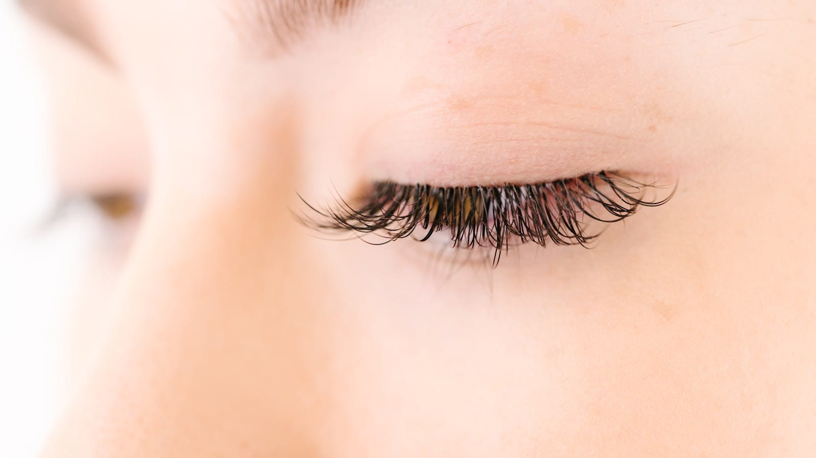 Fracassi Lashes - Botox• Eyelashes • Microblading • Waxing • Facials - Sarasota Florida