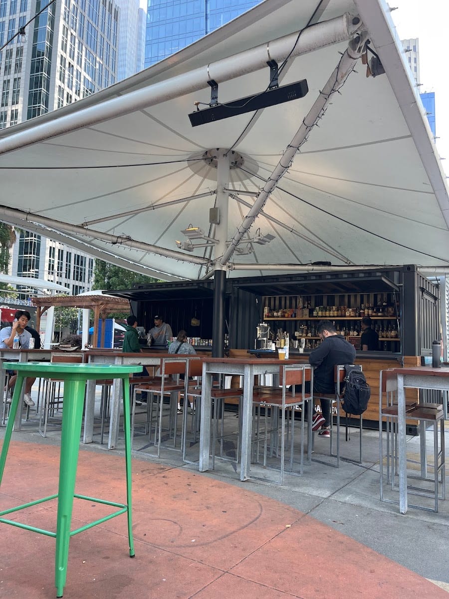Food Trucks & Kiosks