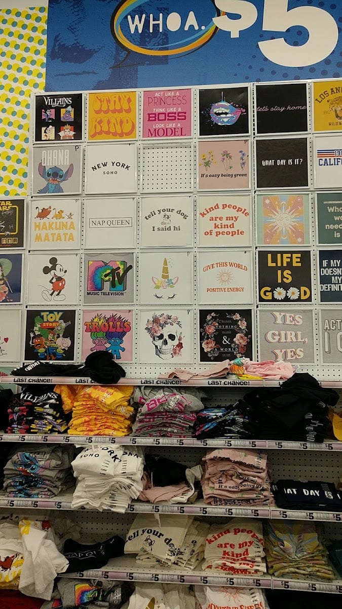 Five Below, photo 3