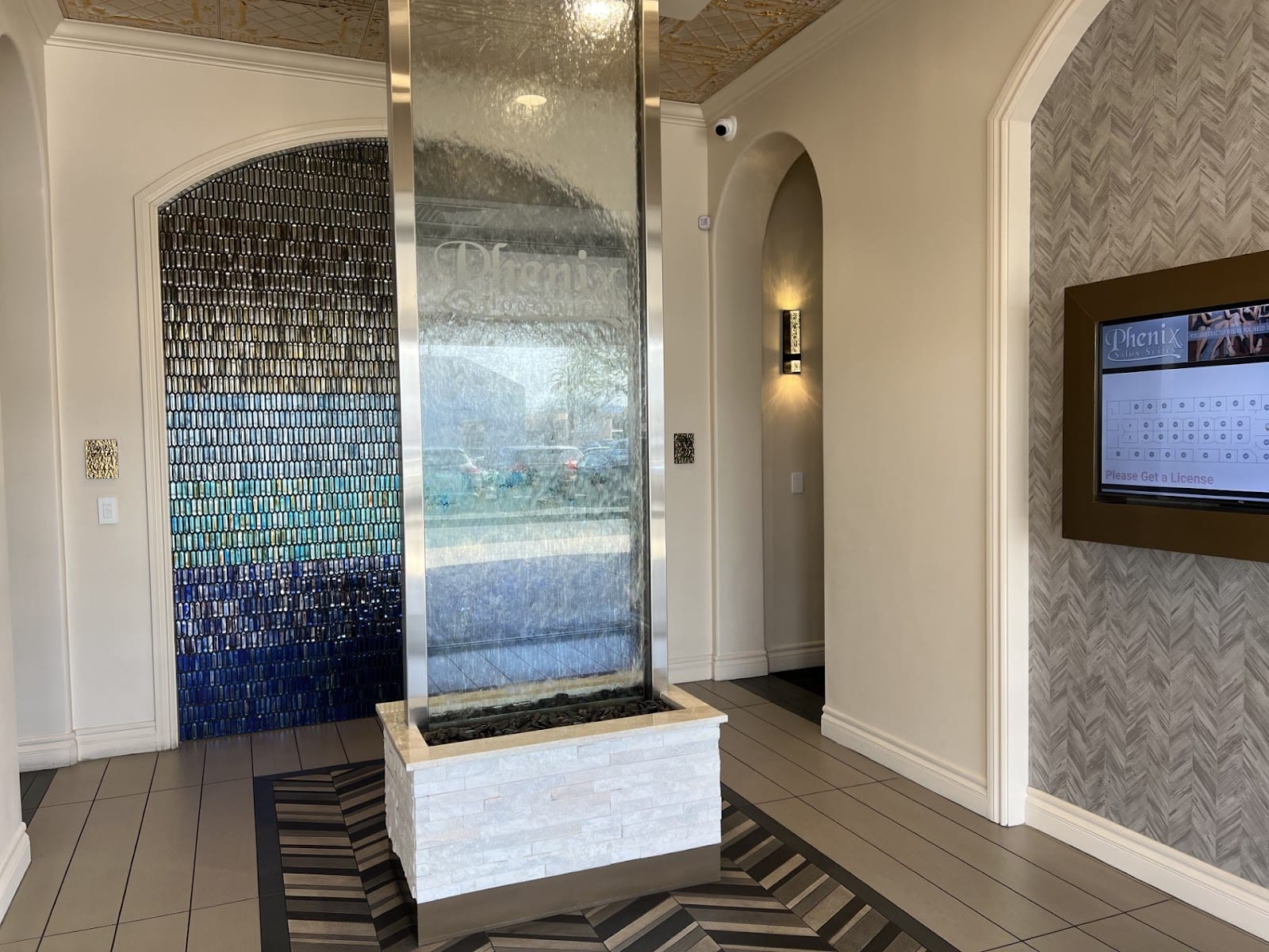 Phenix Salon Suites - Campbell Plaza, photo 2