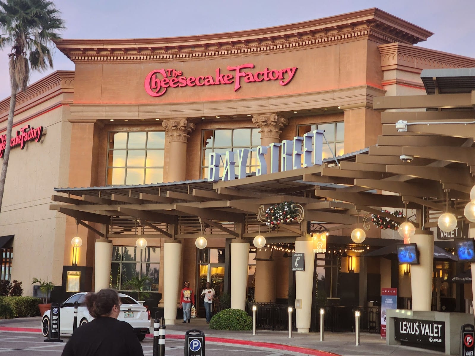The Cheesecake Factory, photo 2