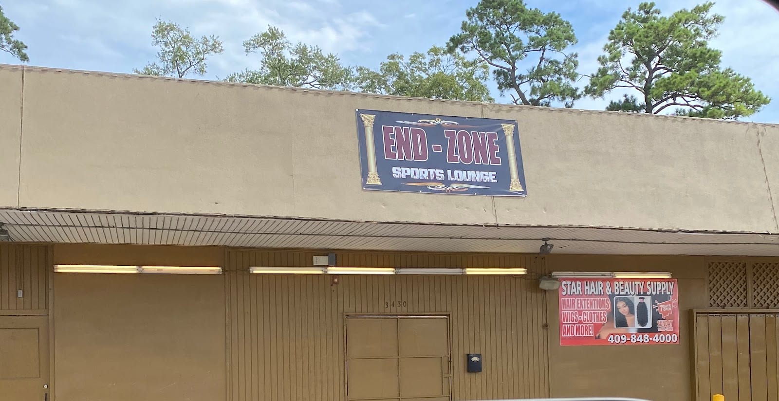 End-Zone Sports Lounge, photo 2