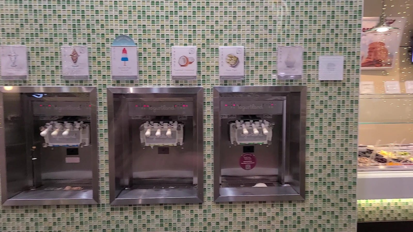 Yogurtland Irvine, photo 3