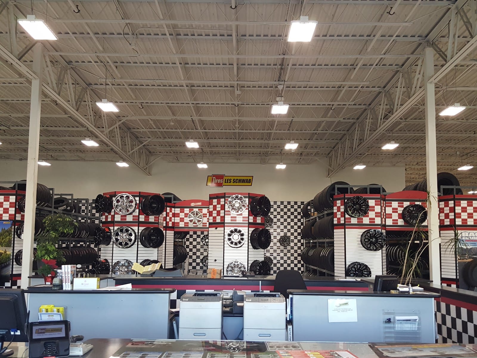 Les Schwab Tire Center, photo 3