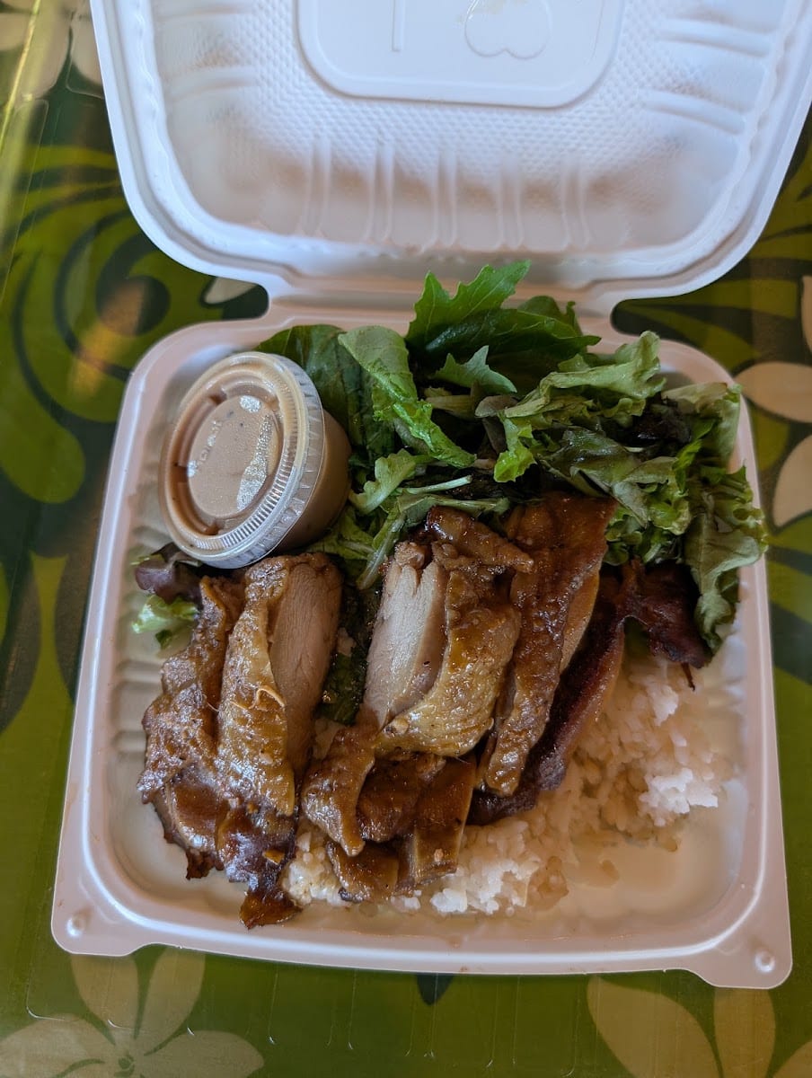 Kaʻahaʻaina Café