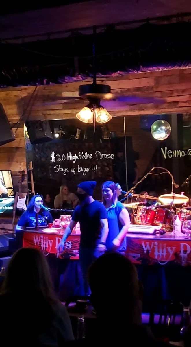 Willy D's Dueling Pianos, photo 4